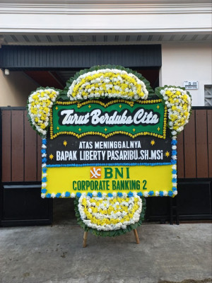 Papan Bunga Duka di Binakal